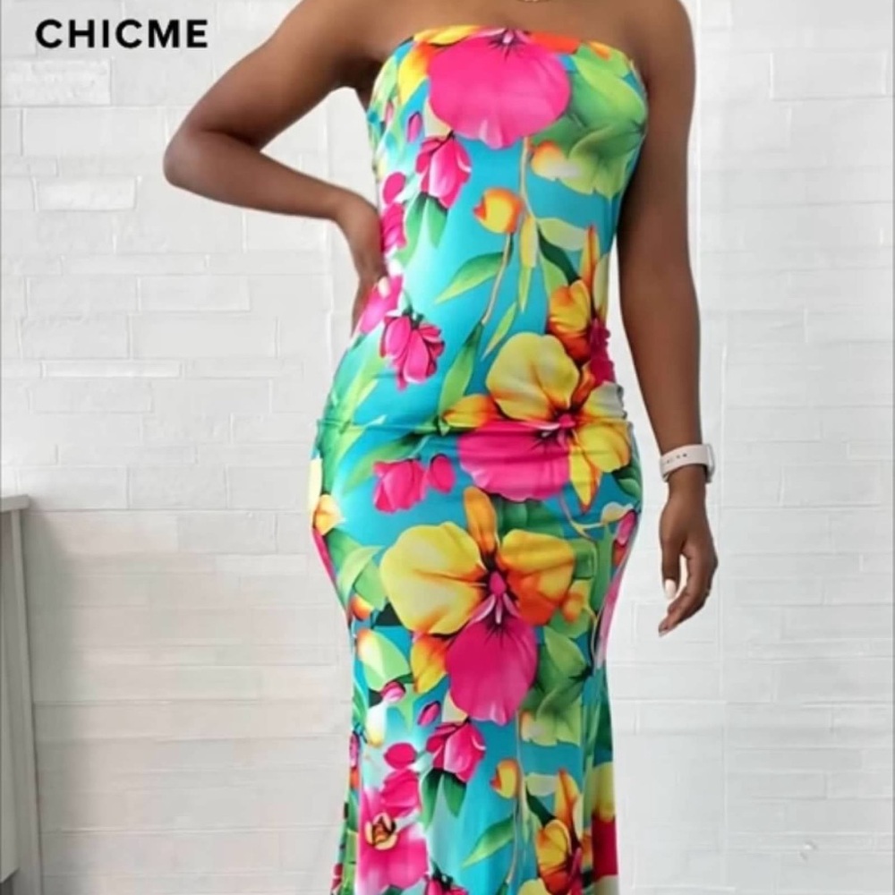 CHICME Floral Vibrant Strapless Bodycon Resort Dress